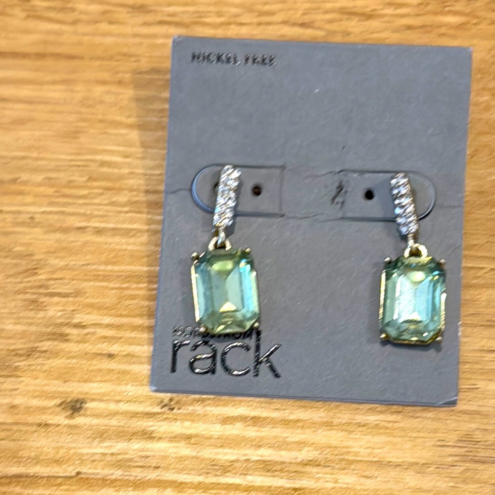 Elegant Green and Gold Earrings
